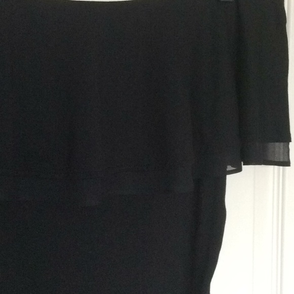 NEW black off-the-shoulder blouse - Picture 2 of 2
